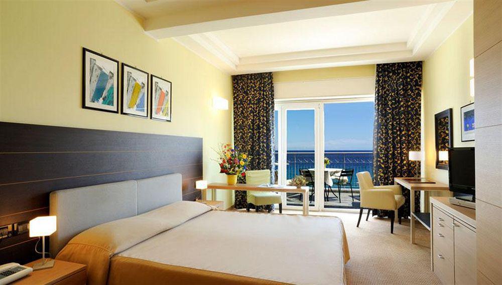 Grand Hotel Spiaggia Alassio Dış mekan fotoğraf
