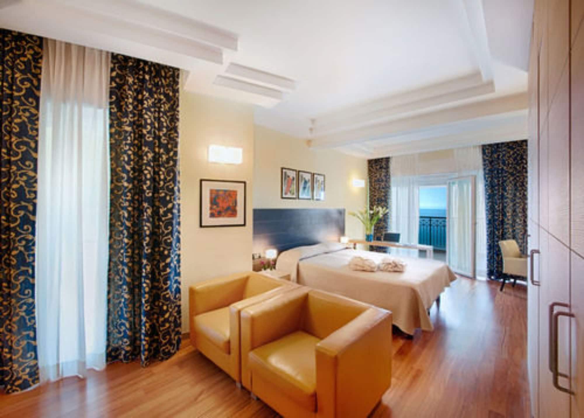 Grand Hotel Spiaggia Alassio Dış mekan fotoğraf