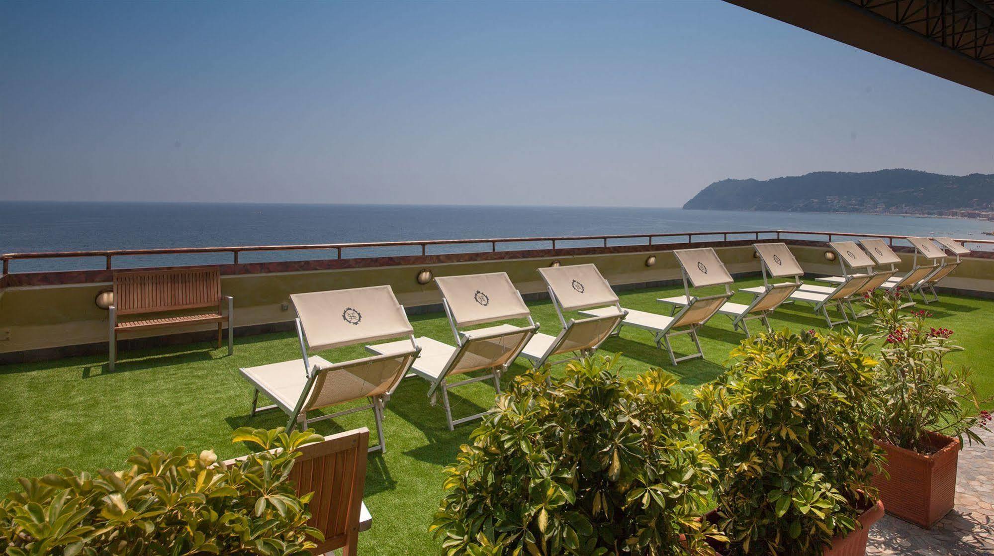 Grand Hotel Spiaggia Alassio Dış mekan fotoğraf